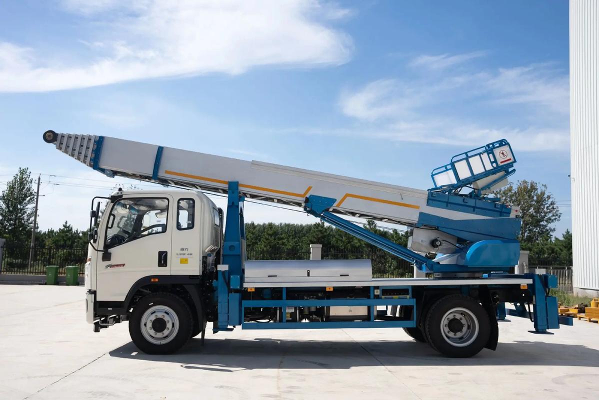 枣庄云梯上料车租赁费用