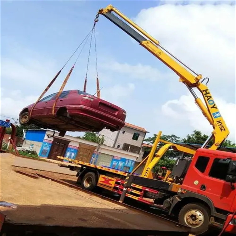 枣庄吊车吊汽车的正确方法